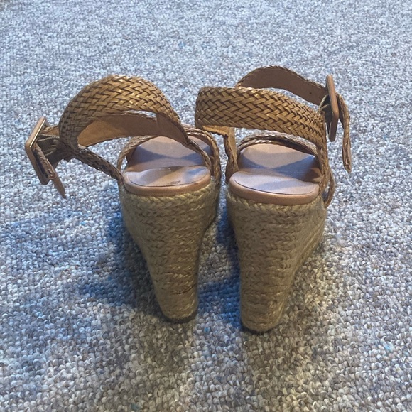 Weaved, straw like color, wedges. - Picture 4 of 6